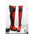 Высокие женские сапоги чёрно-красной расцветки