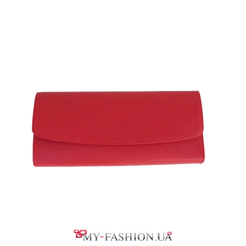 Классические клатчи правильных форм с оптимальными размерами Классические клатчи правильных форм с оптимальными размерами