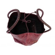Кожаная женская сумка - мешок бордового цвета с плетенными ручками