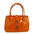 Ярко оранжевая женская сумка с ремешком и кисточкой на двух ручках