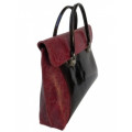Сумка из натуральной лаковой и тисненой кожи