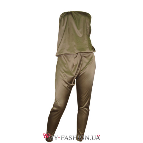 Шелковый комбинезон золотого цвета эффектный