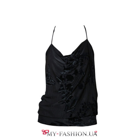 Модный топ на тонких бретелях