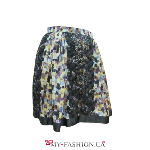 Шелковая юбка с кружевной вставкой Шелковая юбка с кружевной вставкой