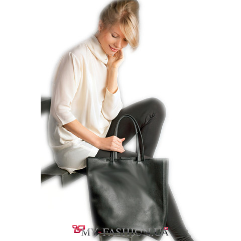 Нежная шёлковая блуза молочного цвета