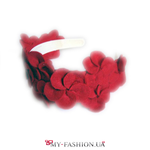 Крупный венок для волос с красными цветами