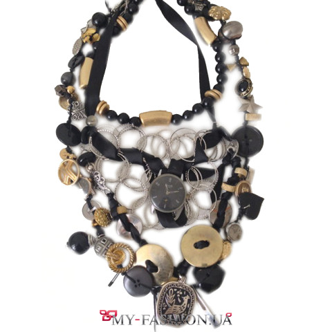 Авторское колье из винтажных пуговиц