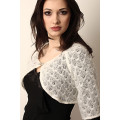 Молочное трикотажное болеро Kostelni