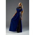 Синее длинное платье с декоративными вставками