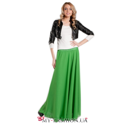 Юбка в пол насыщенного зеленого цвета