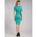 Бирюзовое приталенное платье выше колен