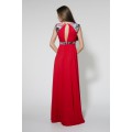 Лёгкое платье красного цвета с длинной юбкой