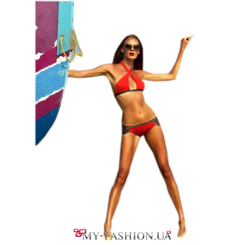 Купальник красного цвета с лифом на запах