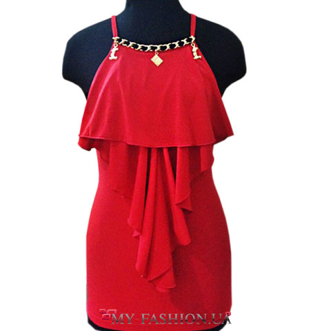 Женственная красная майка с жабо