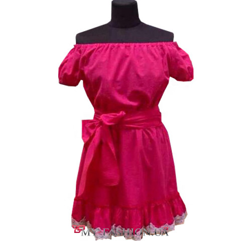 Короткое хлопковое платье малинового цвета