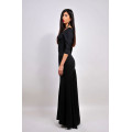 Элегантное чёрное платье максимальной длины