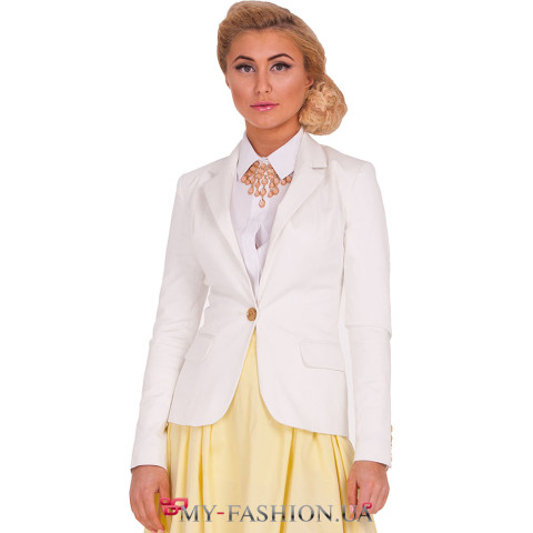 Стильный летний пиджак белого цвета