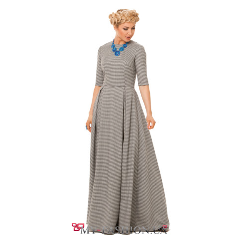 Длинное клетчатое платье со складками