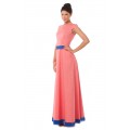 Розовое трикотажное платье с синим кружевом