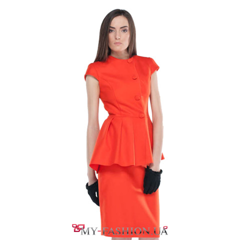 Красный костюм с коротким рукавом