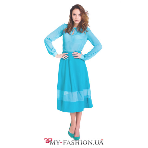 Яркая голубая юбка расклешенного покроя