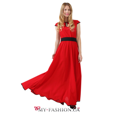 Длинное красное платье в мелкий чёрный горошек Длинное красное платье в мелкий чёрный горошек