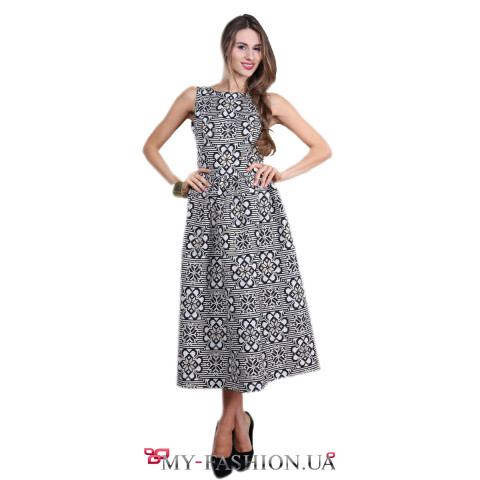 Стильное чёрно-белое платье с открытой спинкой