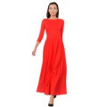 Длинное красное платье с пуговицами на спинке