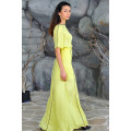 Длинное платье жёлтого цвета на выпускной