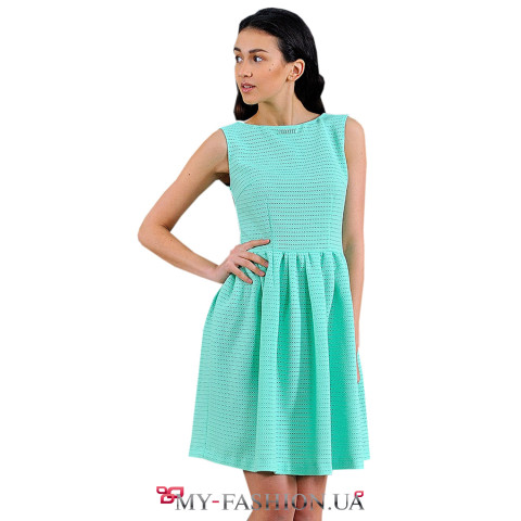 Платье с пышной юбкой мятного цвета