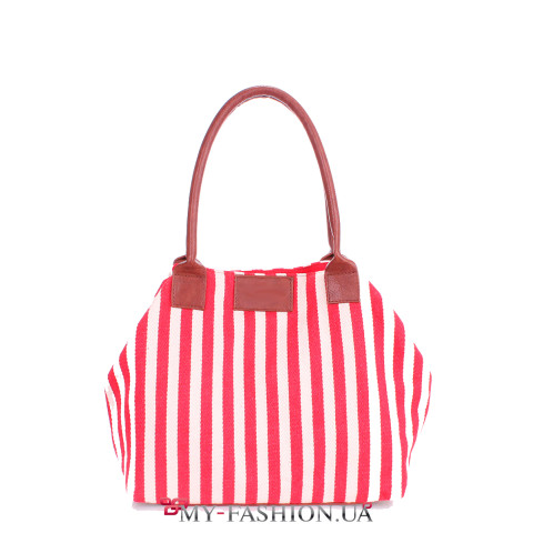 Полосатая красно-белая пляжная сумка
