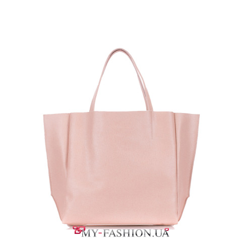 Кожаная сумка нежно-карамельного цвета классического кроя