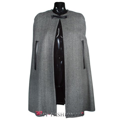 Женское пончо из тёплой костюмной ткани