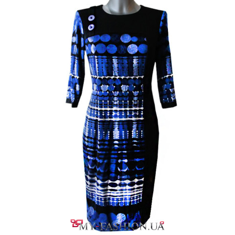 Трикотажное платье с декоративными пуговицами