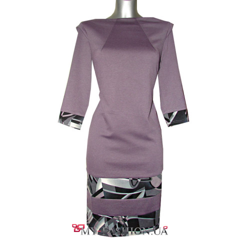 Привлекательное комбинированное трикотажное платье