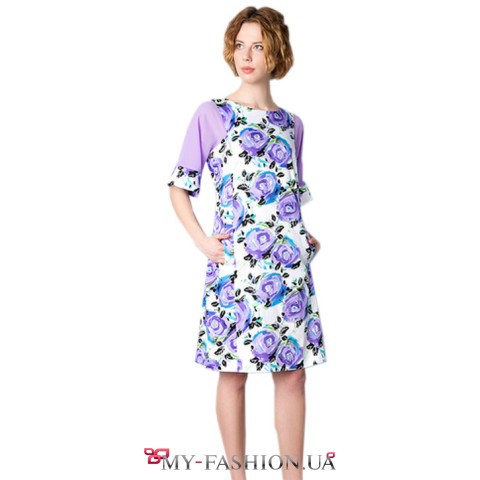 Короткое яркое платье с шифоновыми рукавами