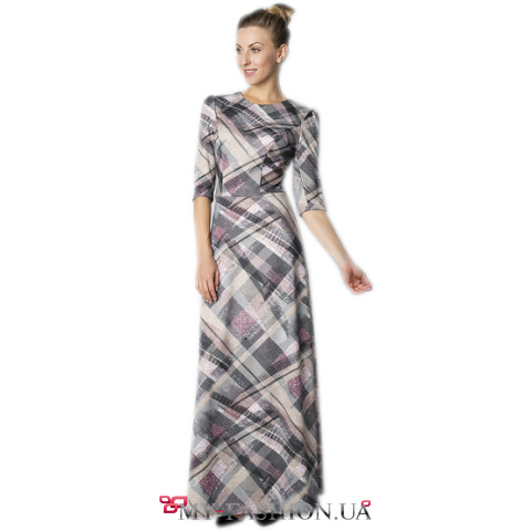 Тёплое трикотажное платье максимальной длины Тёплое трикотажное платье максимальной длины