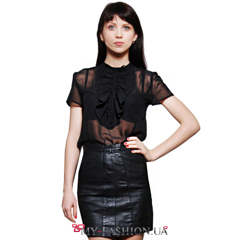 Короткая трикотажная юбка с аппликацией