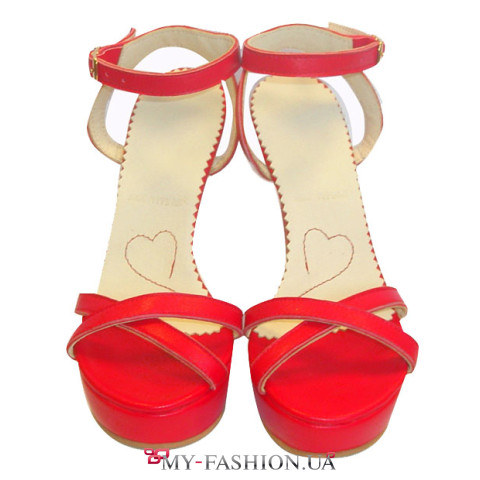 Красные женские босоножки из натуральной кожи