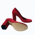 Туфли на каблуке карминно-красного цвета с нотками малины