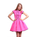 Короткое розовое платье с пышной юбкой из неопрена